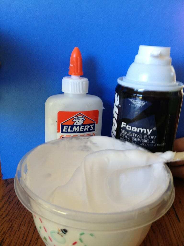 How to Make A Puffy Paint Snowman Craft with Shaving Cream