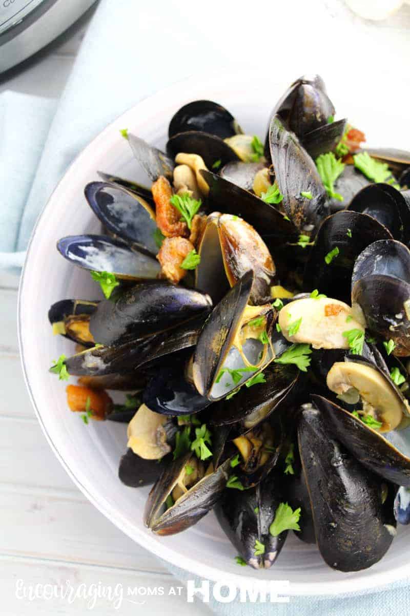 Instant Pot Pressure Cooker Mussels Recipe with Apple and Bacon