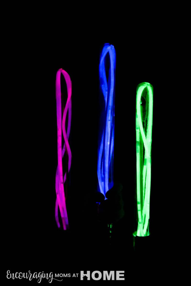 Make Glow in the Dark Light Sabers for Kids Party!